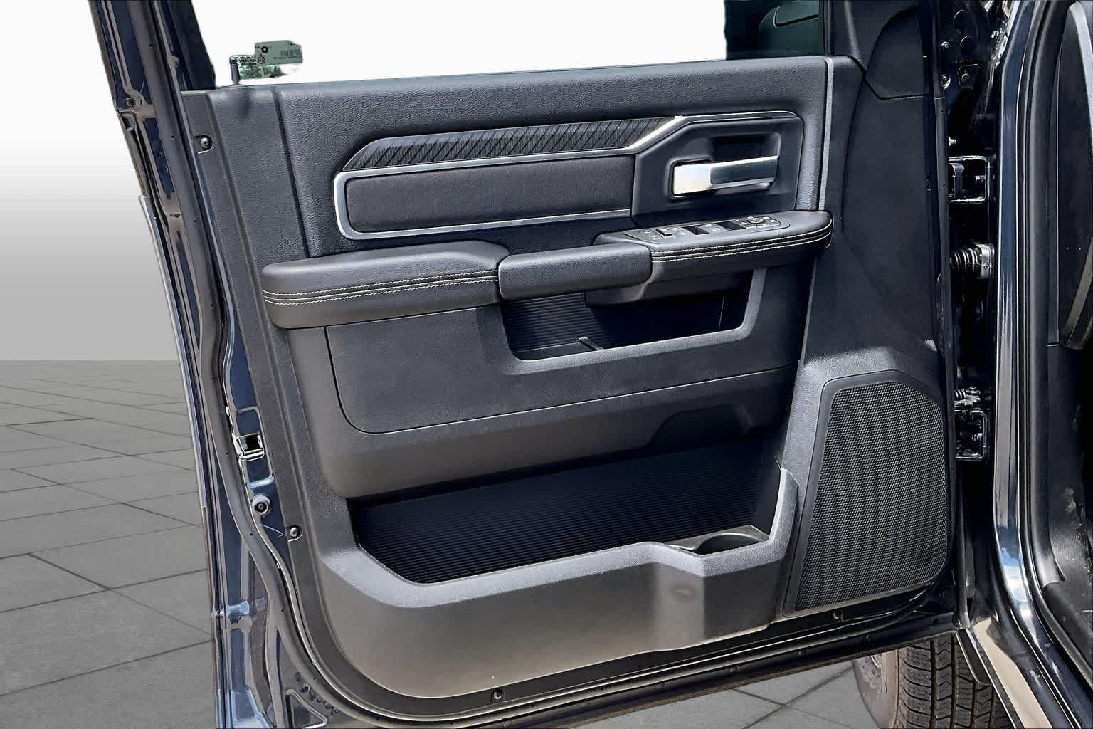 New 2026 RAM 3500 Big Horn AWD/4WD image 11