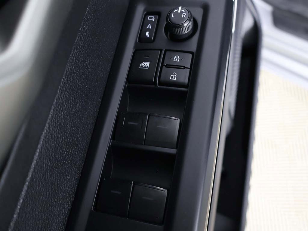 Used 2023 Toyota Tundra Limited image 32