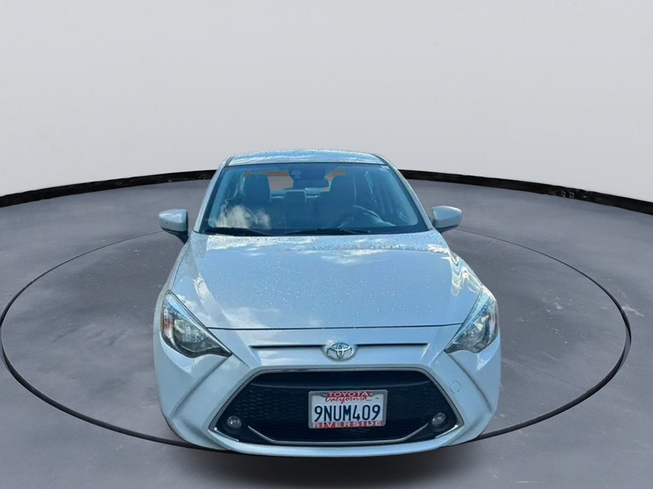 Used 2019 Toyota Yaris LE FWD image 1