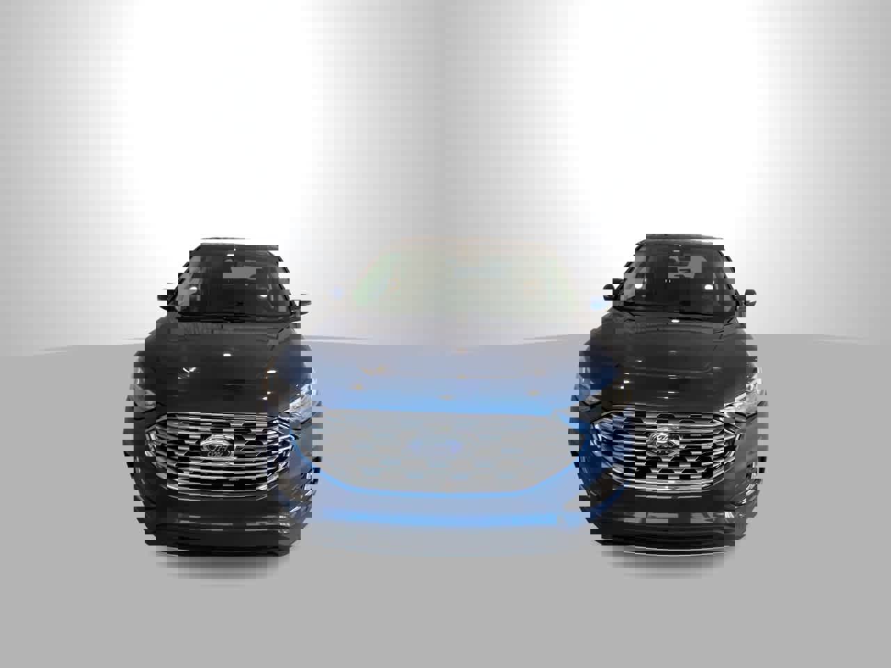 Used 2023 Ford Edge Titanium image 3