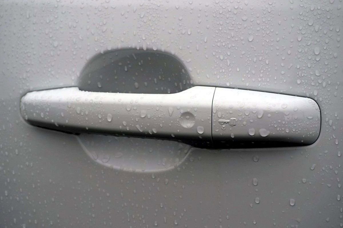 Used 2025 Jaguar F-PACE R-Dynamic S image 13