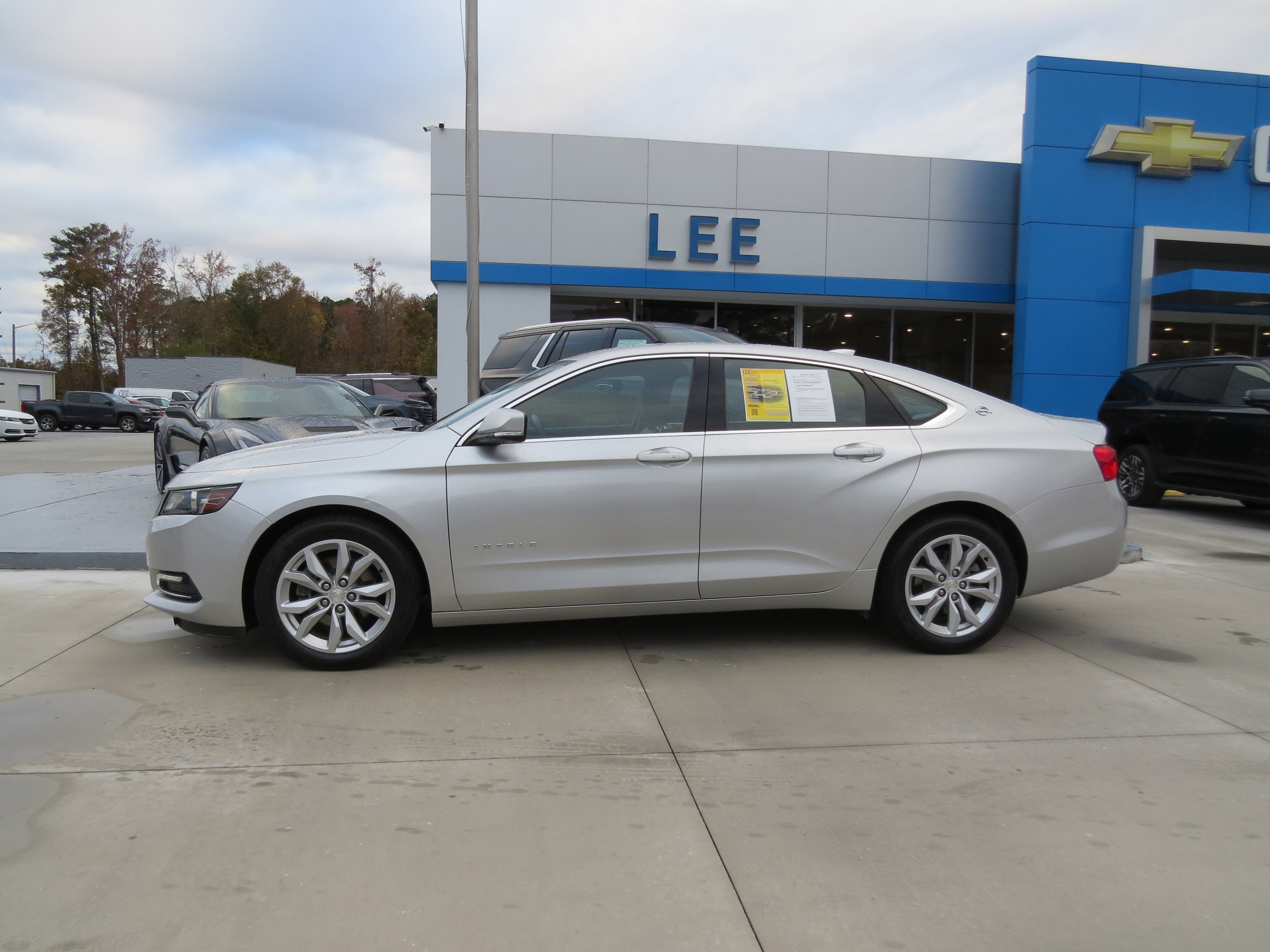 Used 2020 Chevrolet Impala LT w/ LT Convenience Package image 2
