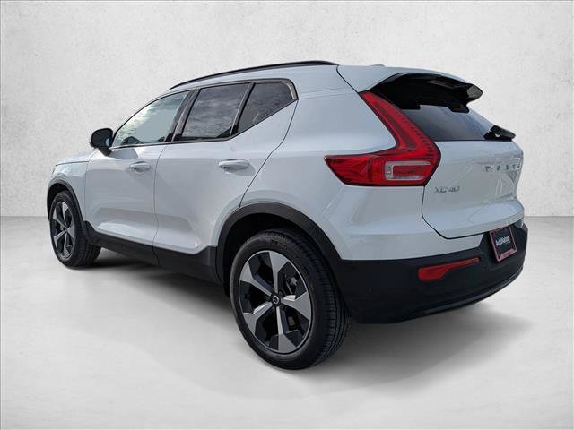 New 2026 Volvo XC40 B5 Plus w/ Climate Package AWD/4WD image 9