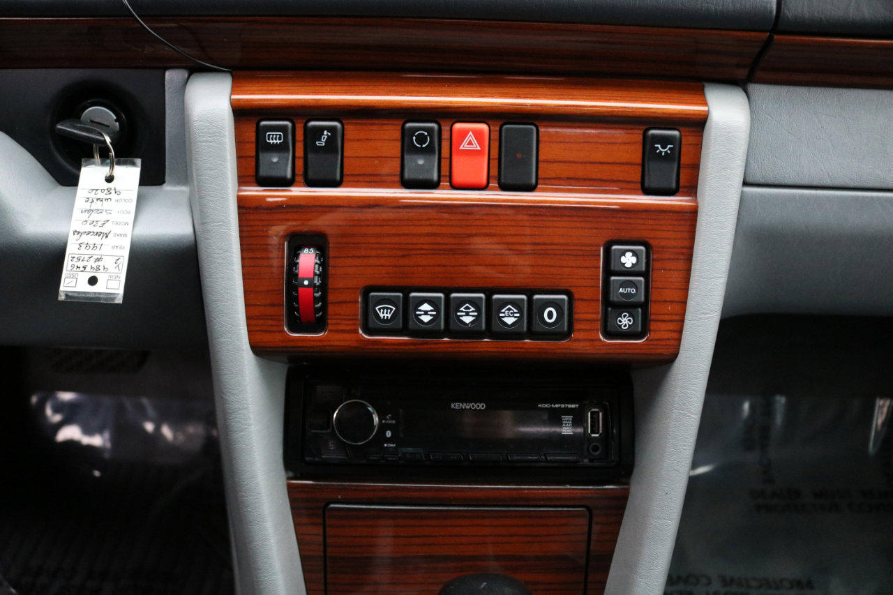 Used 1993 Mercedes-Benz 300 E 2.8 image 26