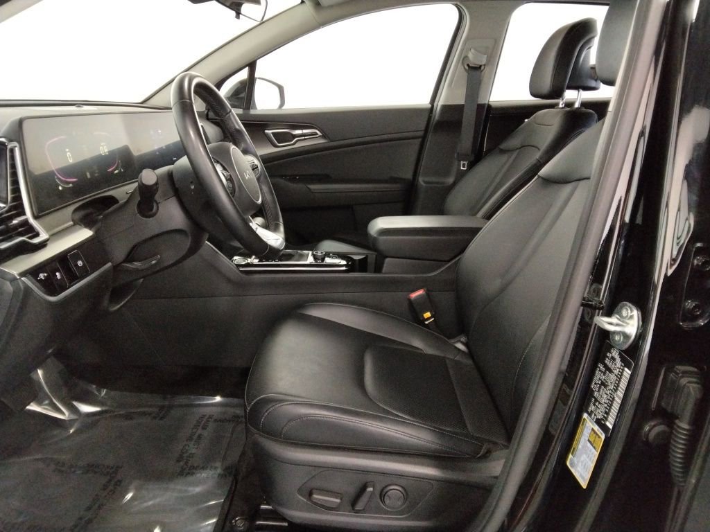 Used 2025 Kia Sportage EX image 26