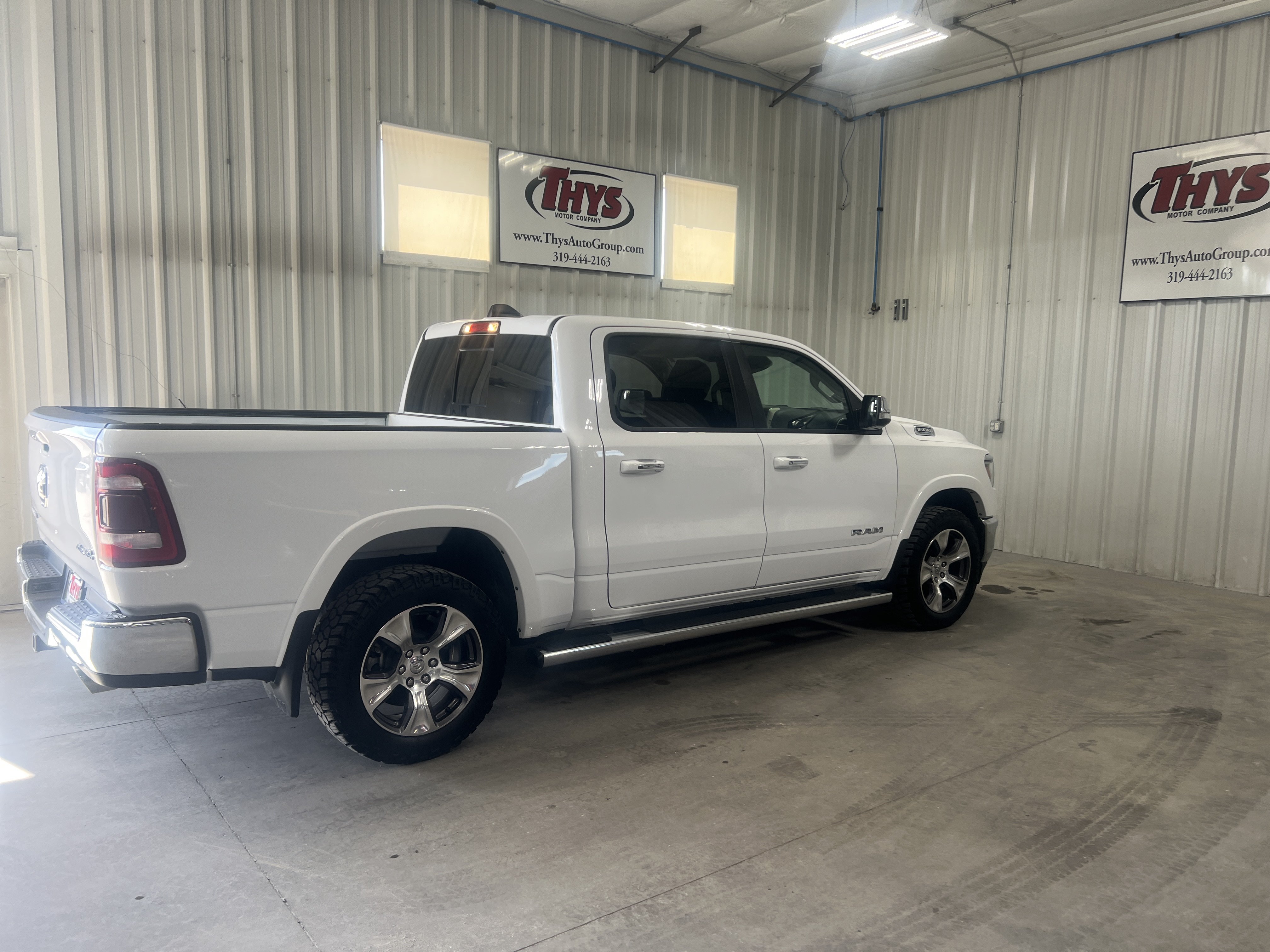Used 2022 RAM 1500 Laramie AWD/4WD image 9