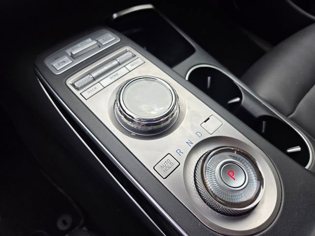 Used 2025 Genesis GV70 2.5T AWD/4WD image 18
