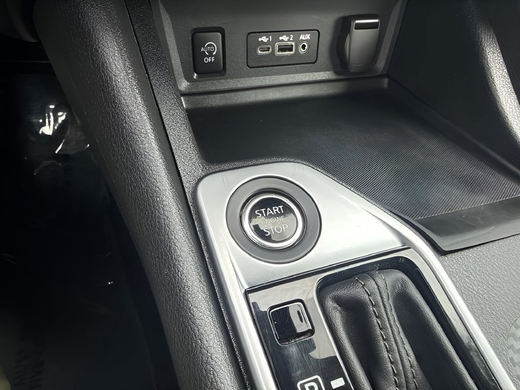 Used 2024 Nissan Sentra SV w/ Lighting Package FWD image 17