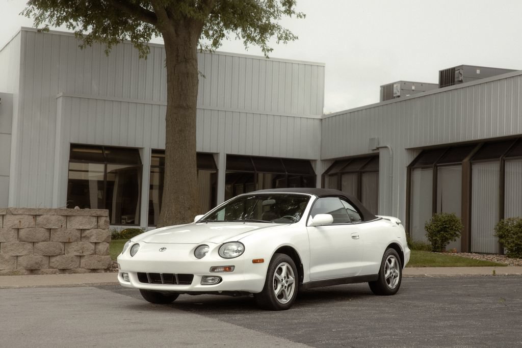 Used 1999 Toyota Celica GT w/ Upgrade Value Pkg FWD image 2