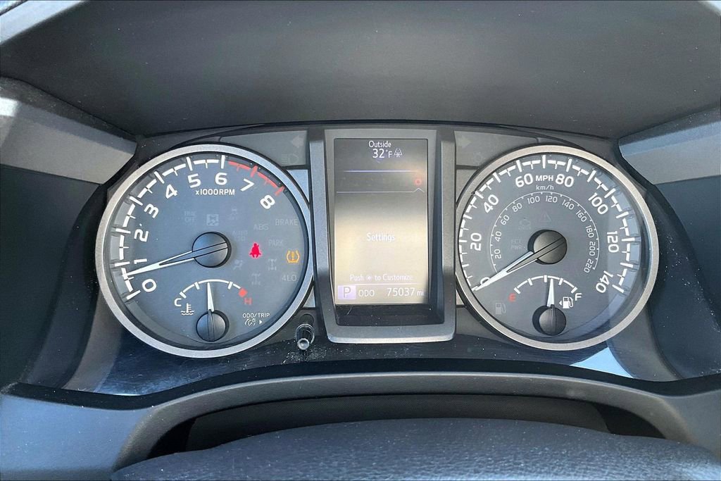 Used 2016 Toyota Tacoma TRD Off-Road w/ Towing Package image 18