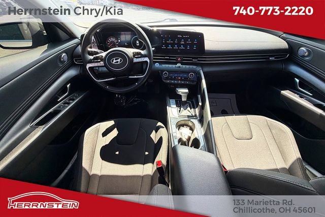 Used 2024 Hyundai Elantra SEL w/ Convenience Package FWD image 10