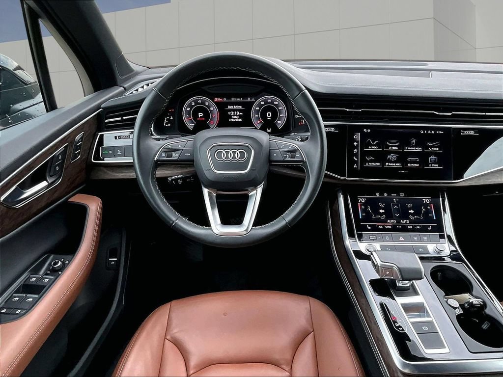 Used 2025 Audi Q7 3.0T Premium Plus AWD/4WD image 13