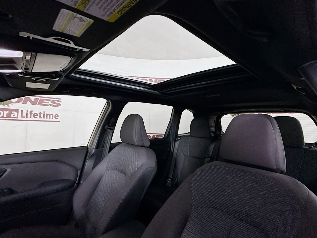 Used 2025 Subaru Forester Premium image 10