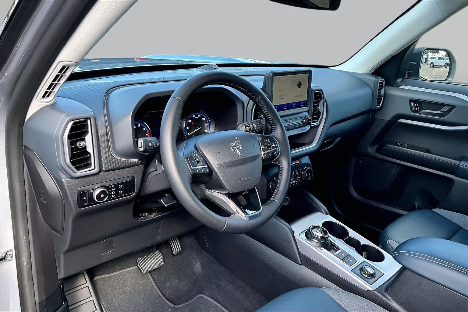 Used 2023 Ford Bronco Sport Outer Banks w/ Tech Package AWD/4WD image 18