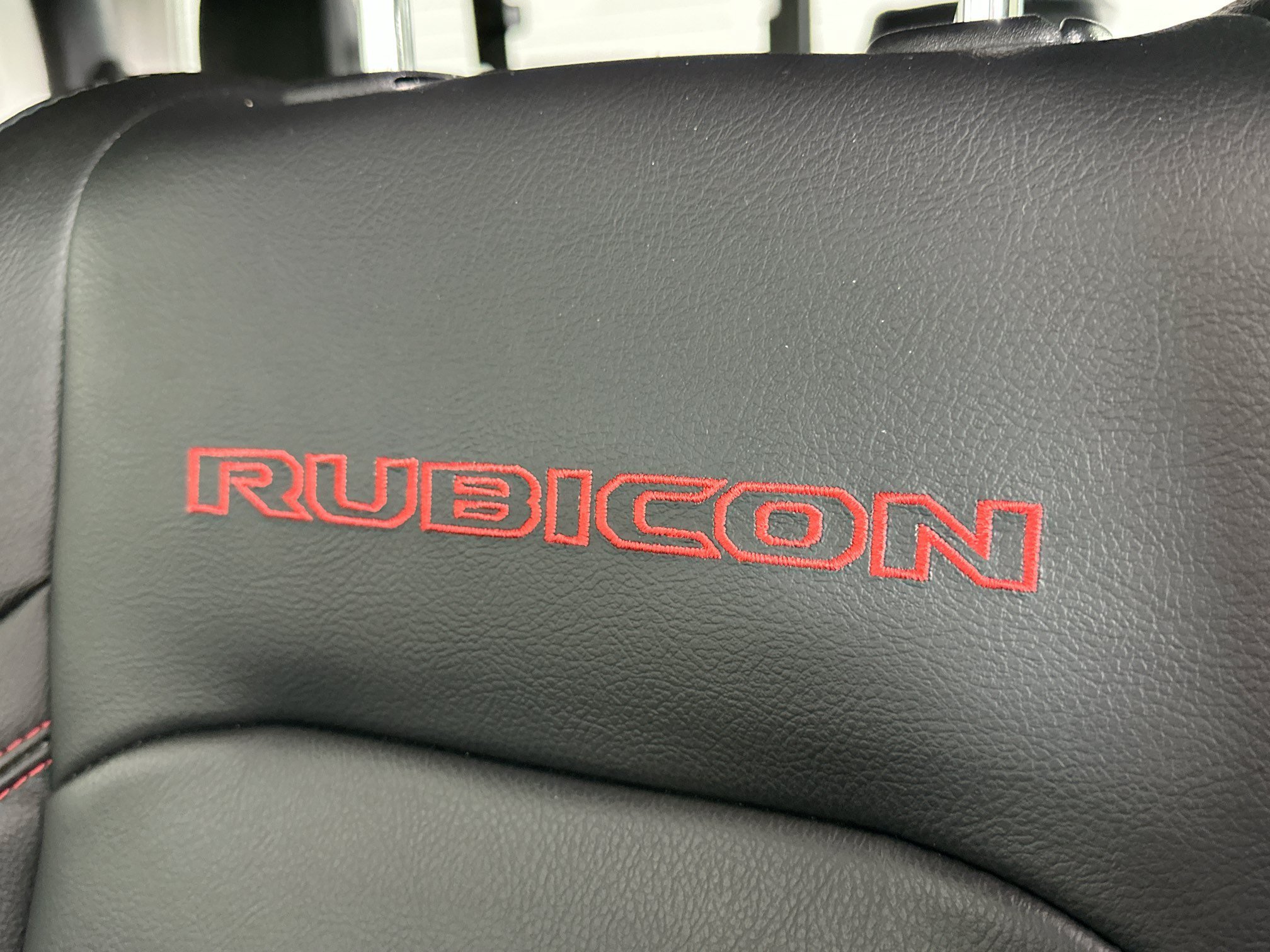 Used 2021 Jeep Gladiator Rubicon AWD/4WD image 34