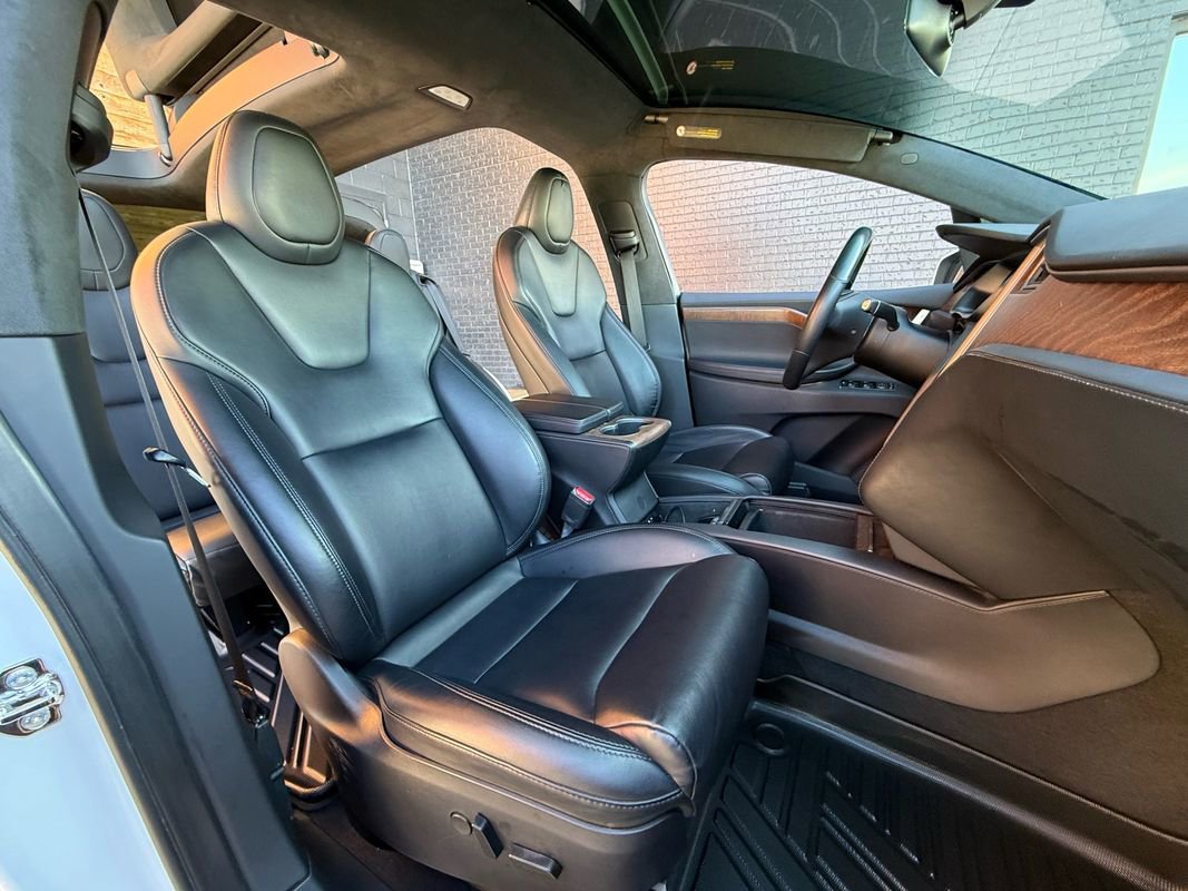 Used 2020 Tesla Model X Long Range image 42