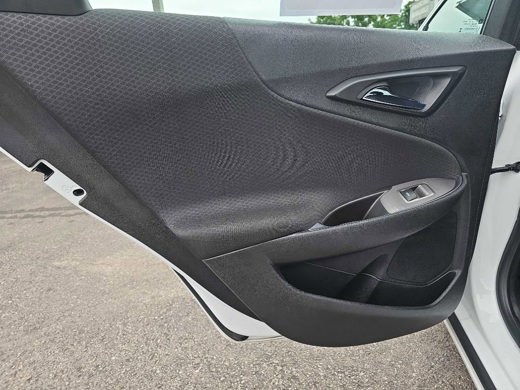 Used 2017 Chevrolet Malibu LT image 59