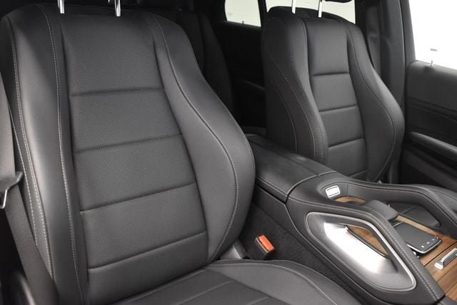 Used 2026 Mercedes-Benz GLE 450e 4MATIC image 6