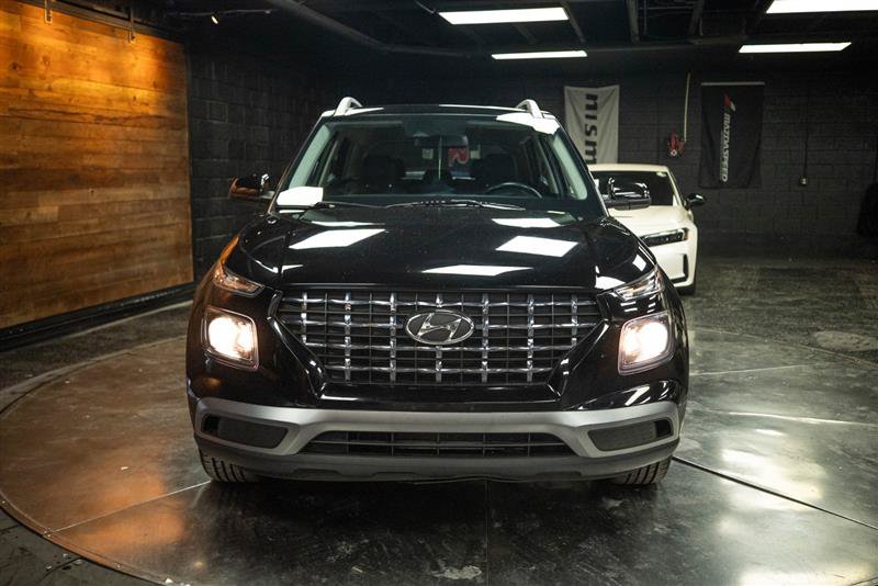 Used 2021 Hyundai Venue SEL FWD image 4