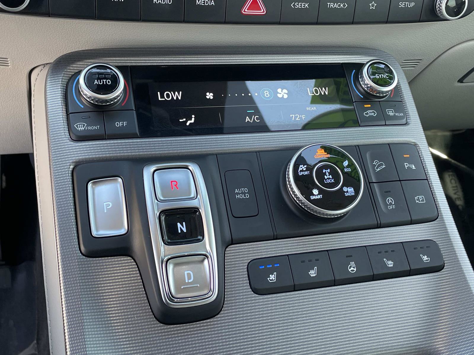 Used 2023 Hyundai Palisade Calligraphy image 15