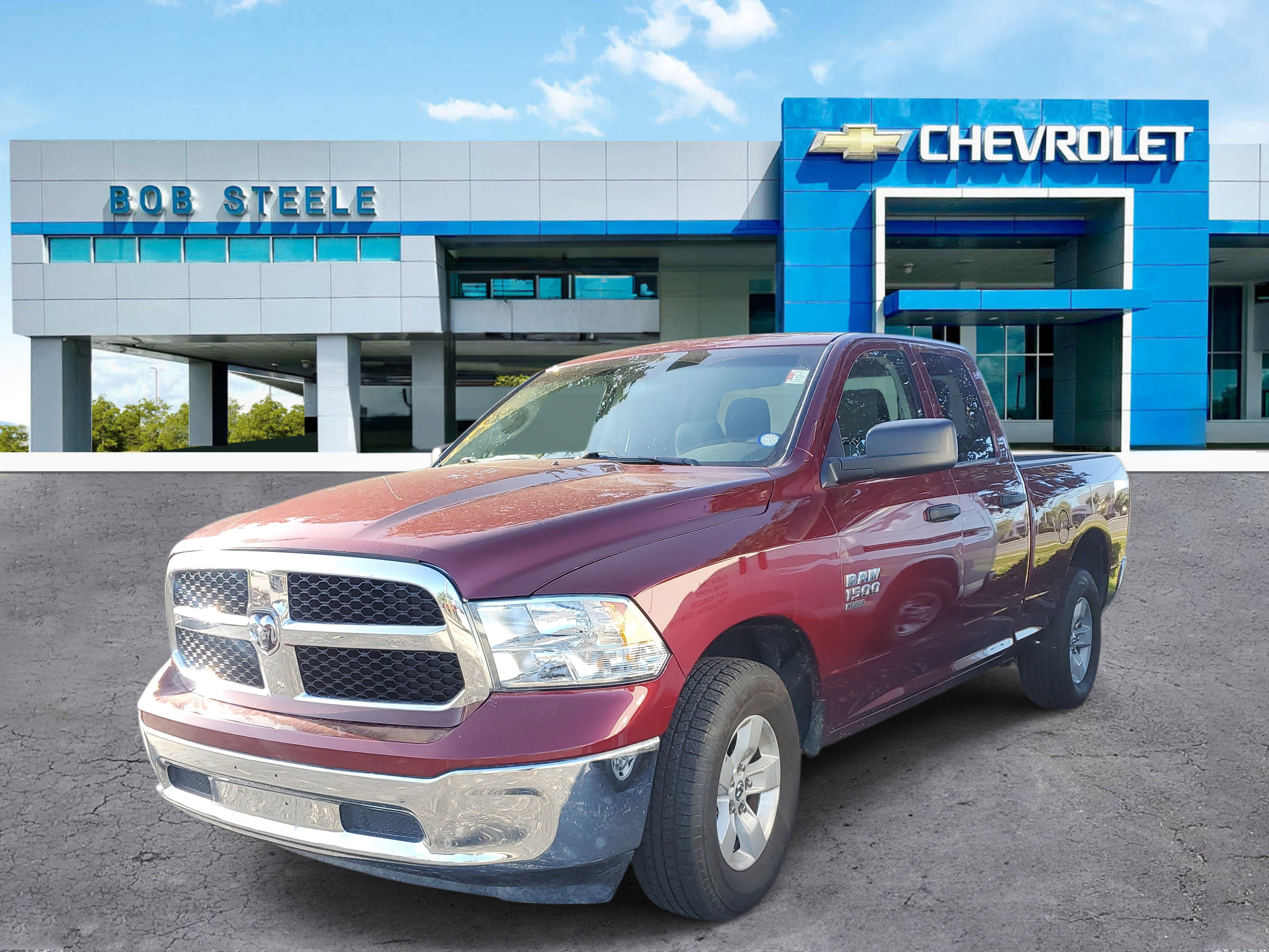 Used 2024 RAM 1500 Classic SLT AWD/4WD image 3