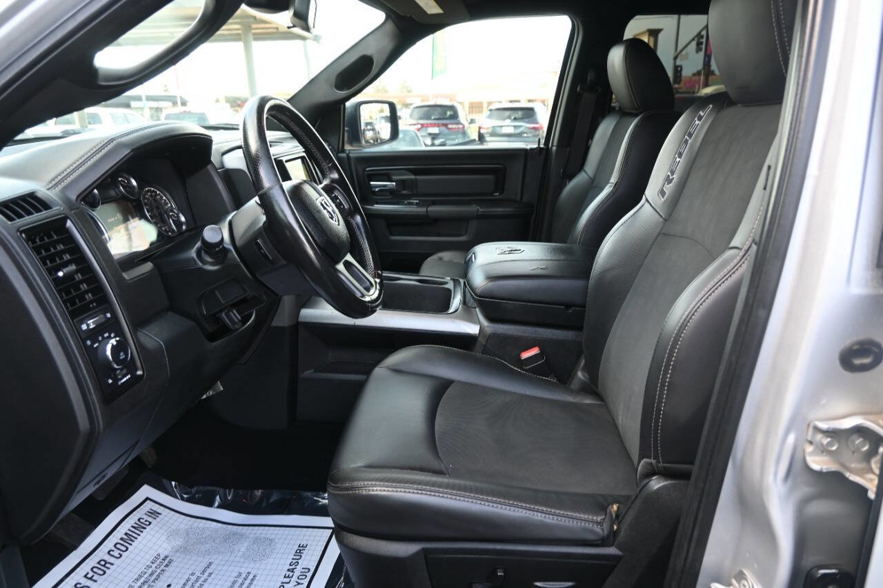Used 2018 RAM 1500 Rebel w/ Ram 1500 Black Rebel Group AWD/4WD image 10