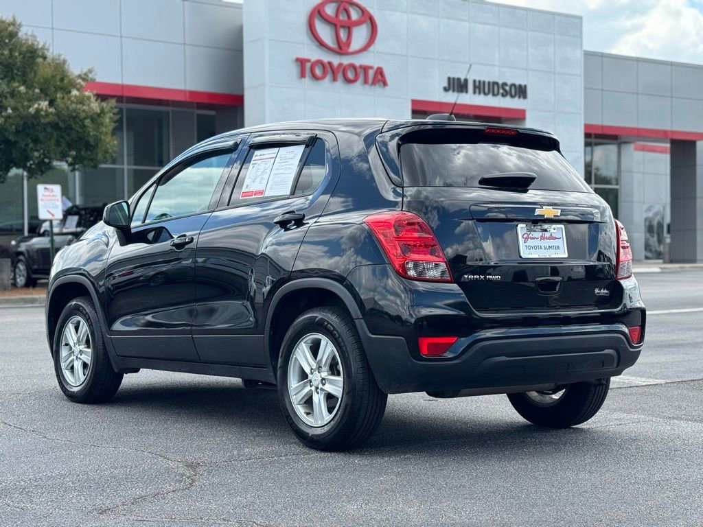 Used 2022 Chevrolet Trax LS w/ Tint and Cruise Package AWD/4WD image 8