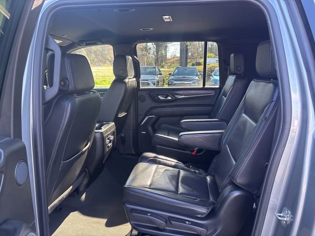 Used 2024 GMC Yukon XL Denali image 15