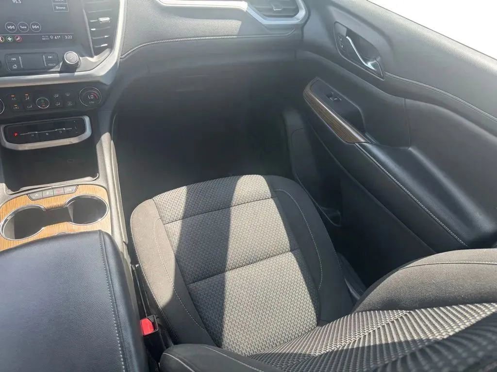 Used 2021 GMC Acadia SLE w/ Driver Convenience Package FWD image 20