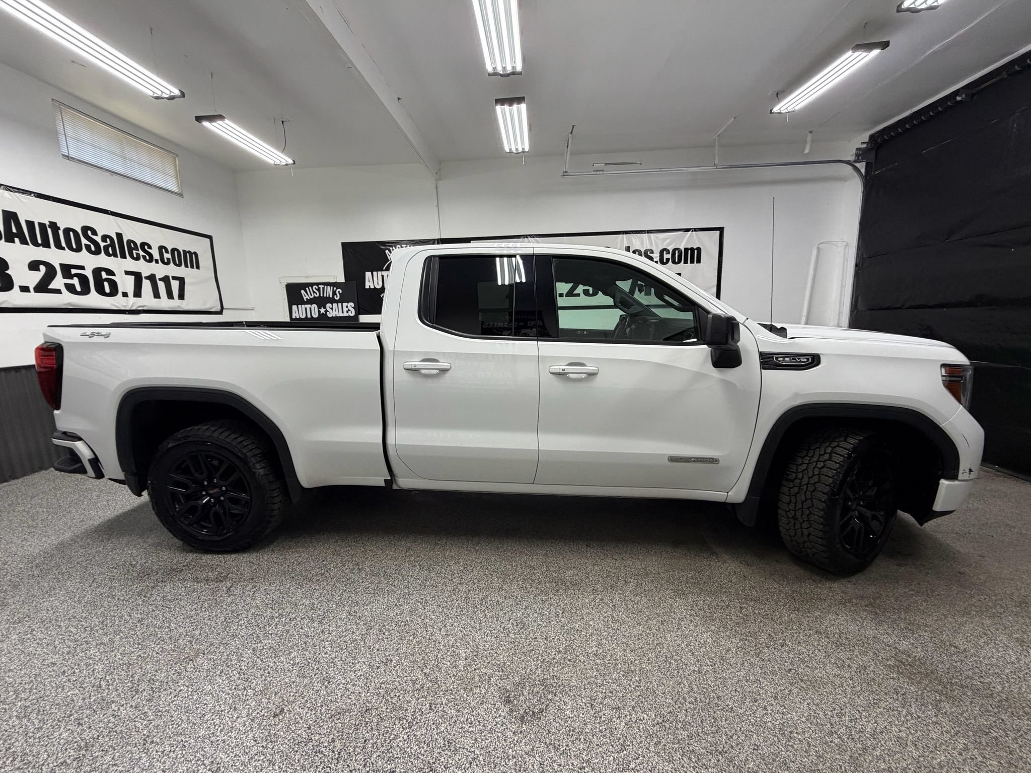 Used 2021 GMC Sierra 1500 Elevation AWD/4WD image 2