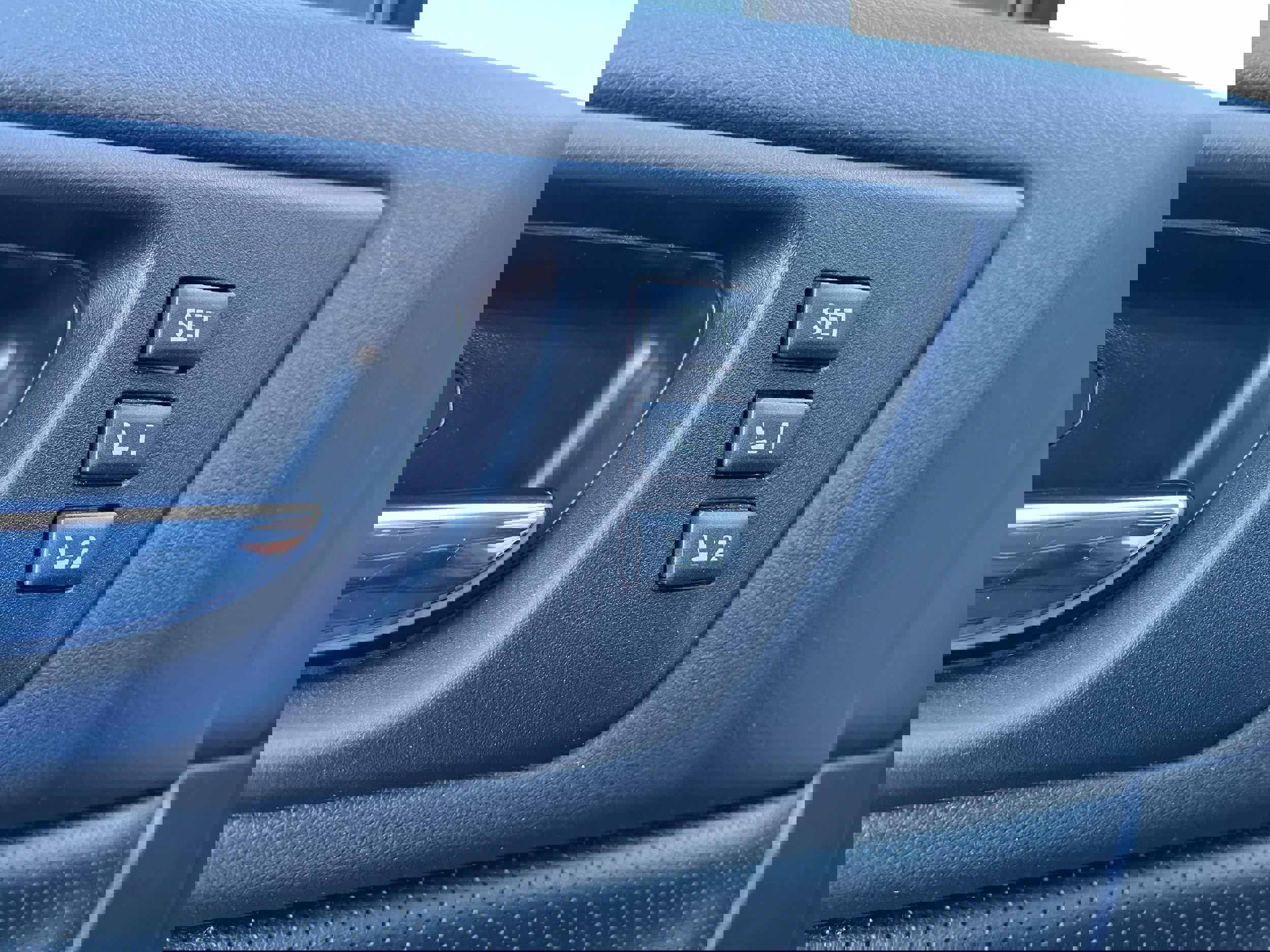 Used 2016 Subaru Legacy 3.6R Limited image 20