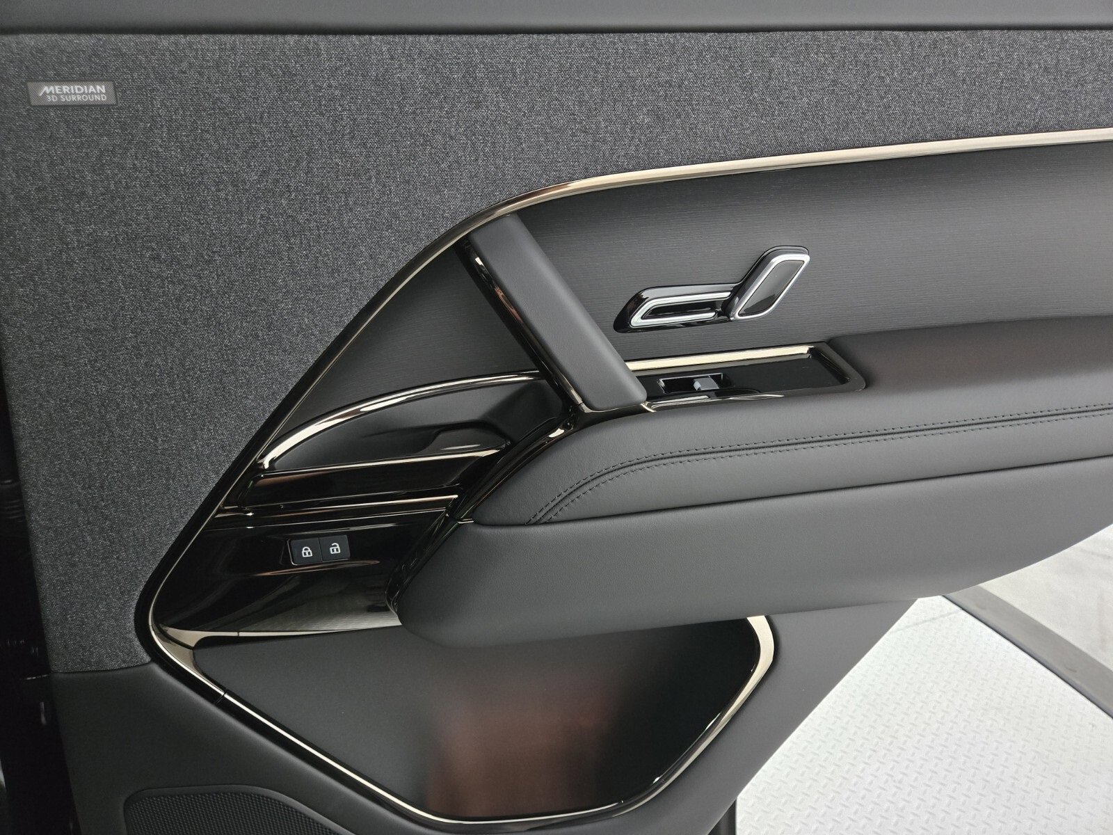New 2025 Land Rover Range Rover Sport Autobiography image 18