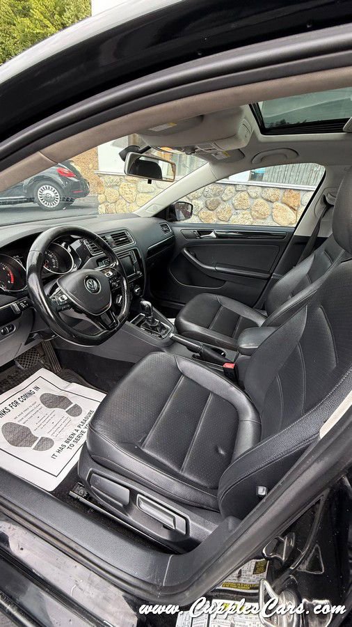 Used 2016 Volkswagen Jetta SEL w/ Lighting Package image 21