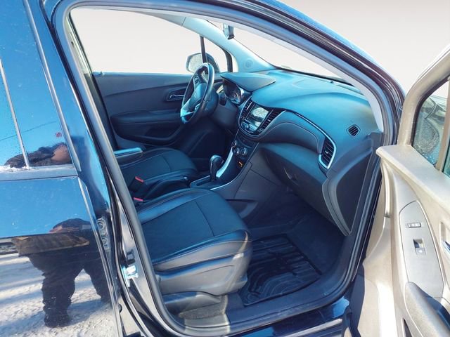 Used 2018 Chevrolet Trax LT w/ Redline Edition image 9