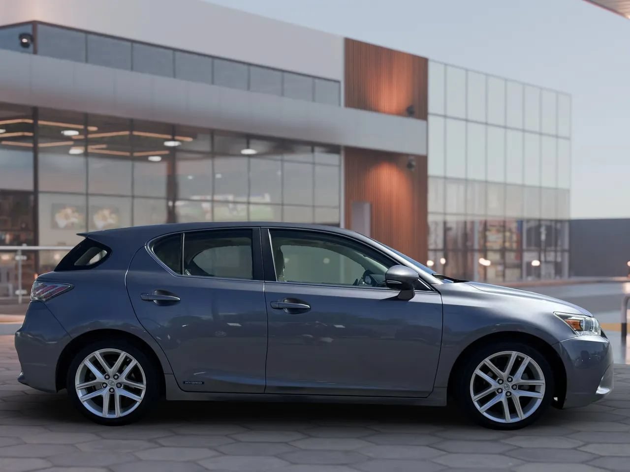 Used 2015 Lexus CT 200h w/ Navigation Package FWD image 9