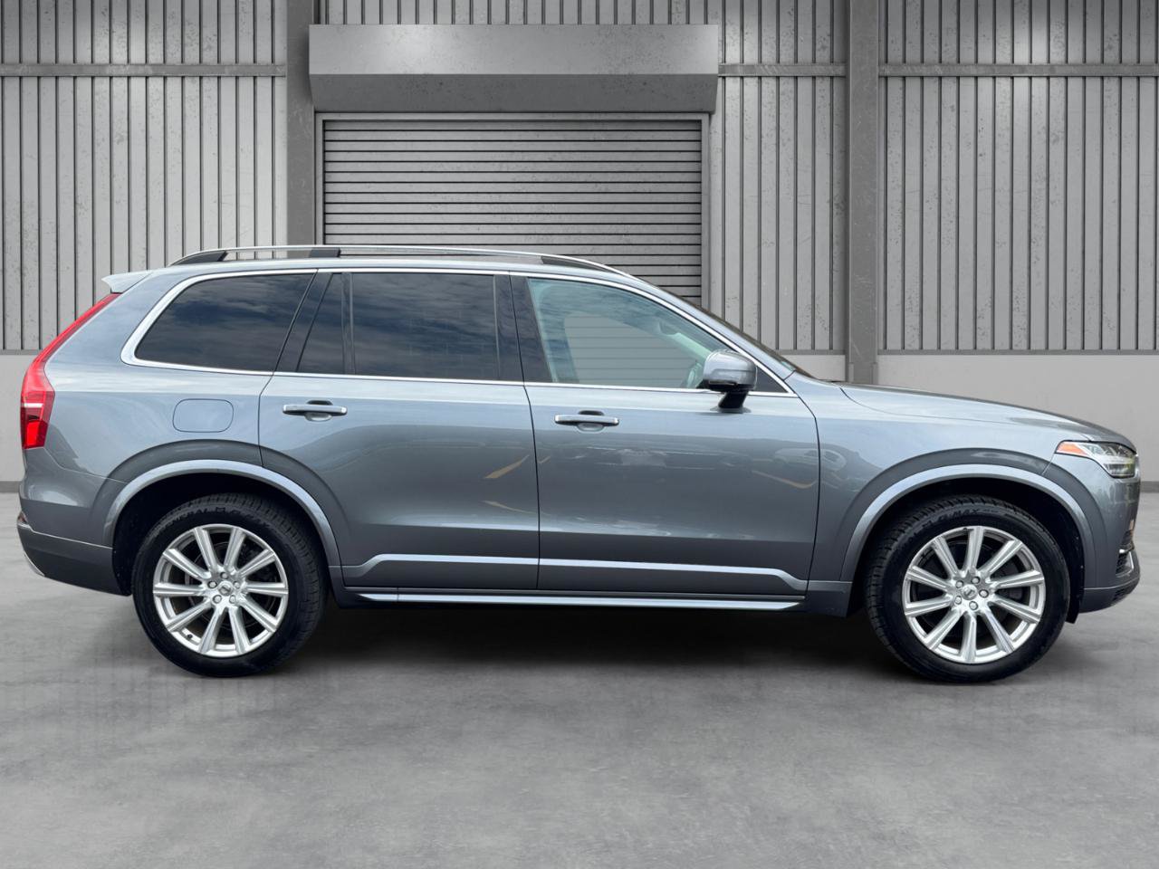 Used 2016 Volvo XC90 T8 Momentum w/ Vision Package AWD/4WD image 33