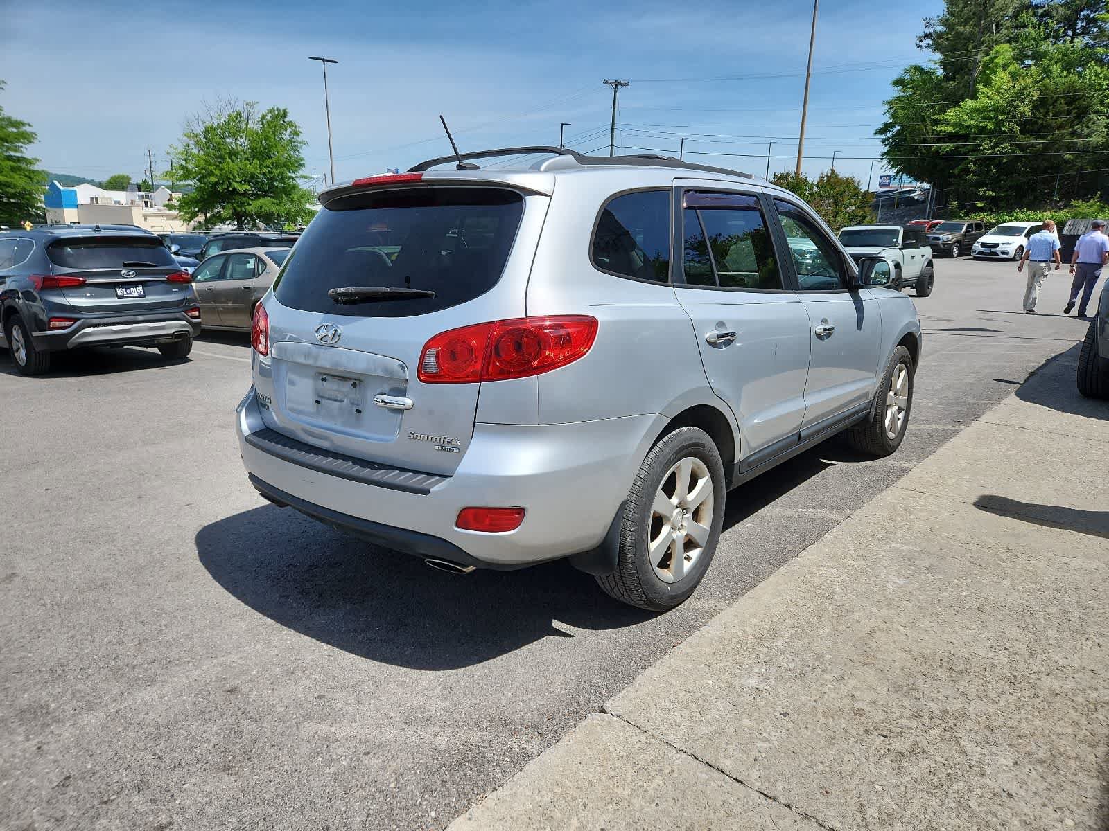 Used 2009 Hyundai Santa Fe Limited FWD image 5
