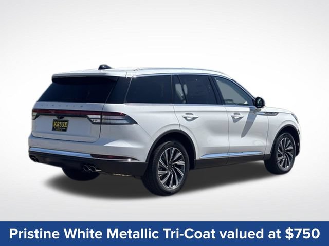 New 2026 Lincoln Aviator AWD image 3