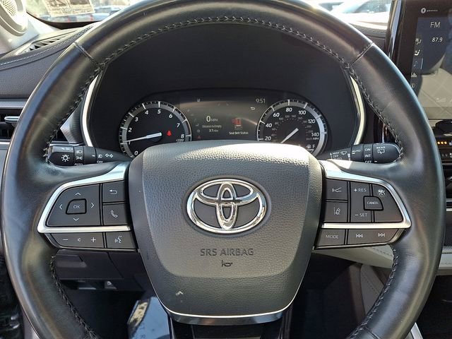 Certified 2021 Toyota Highlander Platinum image 22