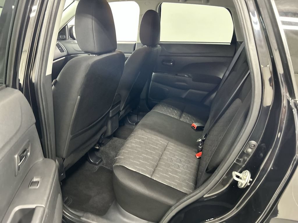 Used 2023 Mitsubishi Outlander Sport ES AWD/4WD image 19