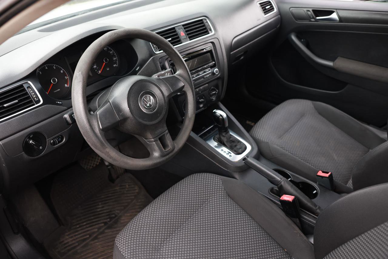 Used 2012 Volkswagen Jetta S FWD image 4