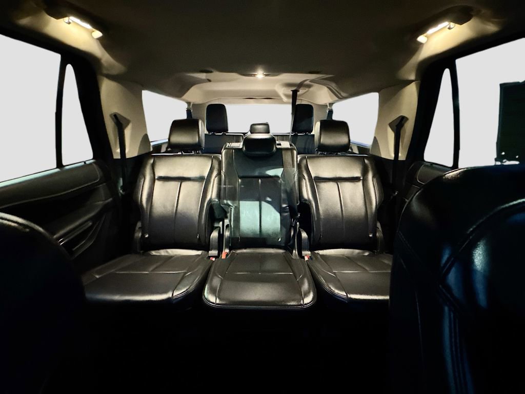 Used 2024 Ford Expedition Max XLT image 24
