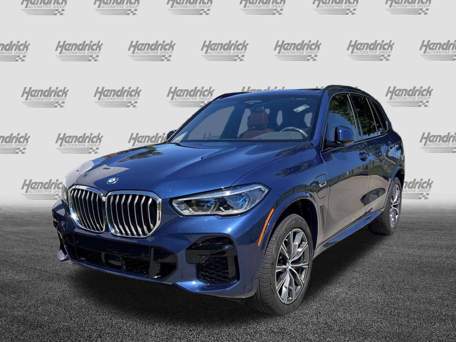 Used 2023 BMW X5 xDrive45e w/ Executive Package AWD/4WD image 6