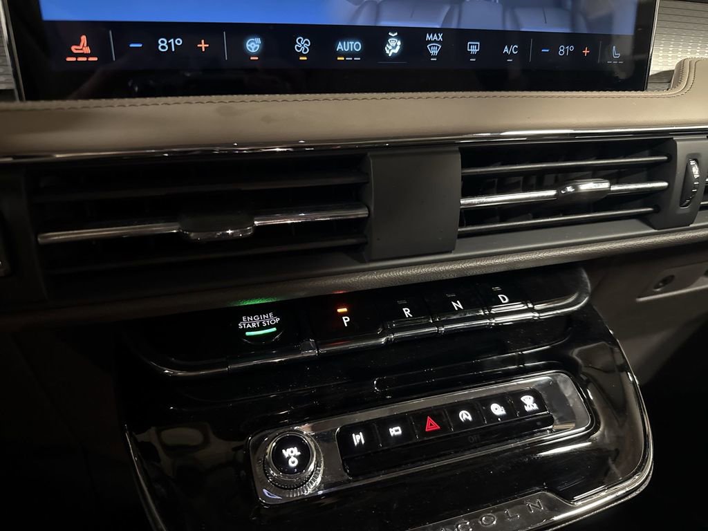 Certified 2023 Lincoln Corsair FWD w/ Equipment Group 101A image 22