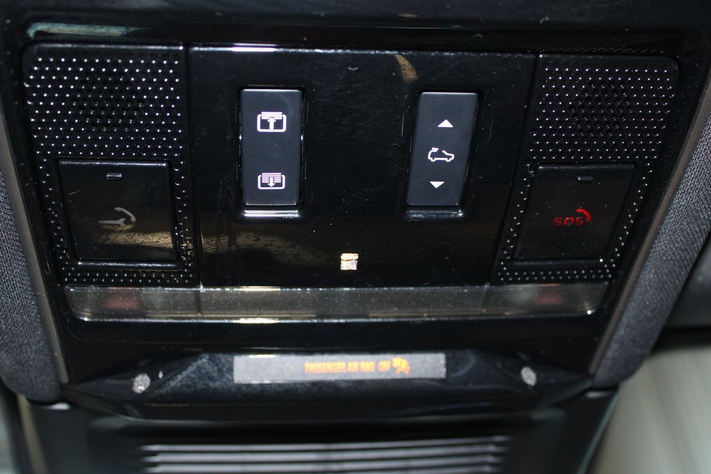 Used 2024 Land Rover Range Rover Sport SE image 35