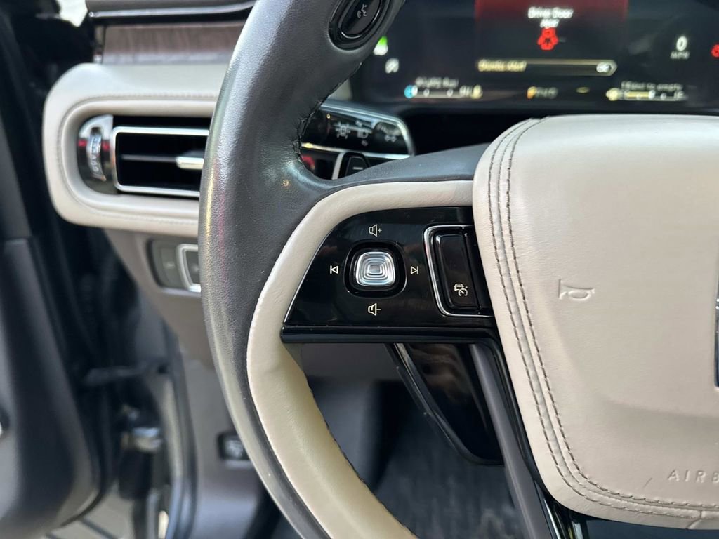 Used 2022 Lincoln Aviator Reserve w/ Elements Package Plus image 25