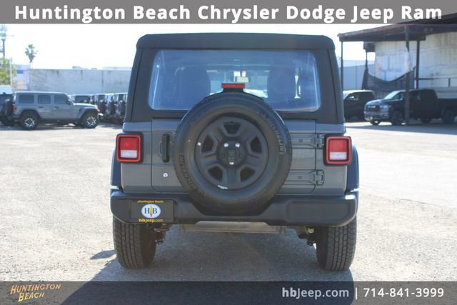 Used 2023 Jeep Wrangler Sport image 4