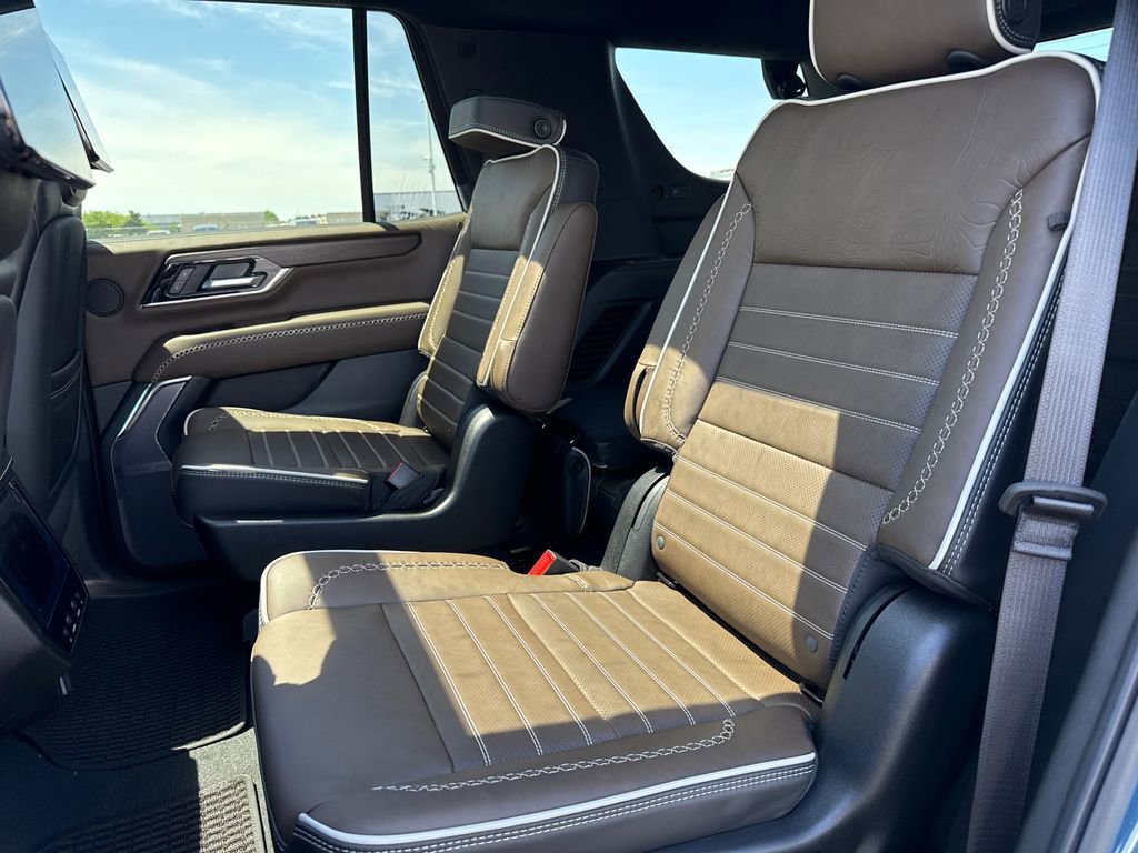 New 2026 GMC Yukon Denali Ultimate AWD/4WD image 33
