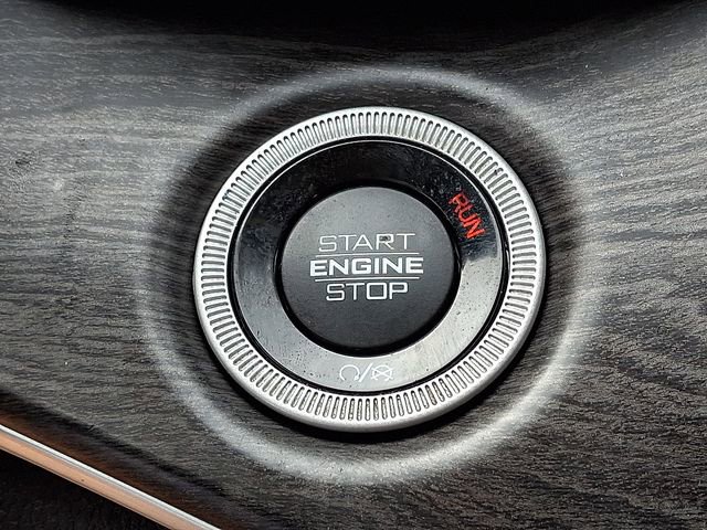 Used 2023 Jeep Grand Cherokee L Limited w/ Luxury Tech Group II AWD/4WD image 23