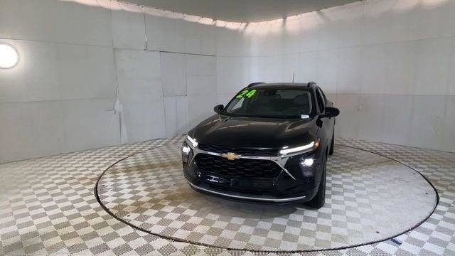 Used 2024 Chevrolet Trax LT w/ Driver Confidence Package FWD image 7